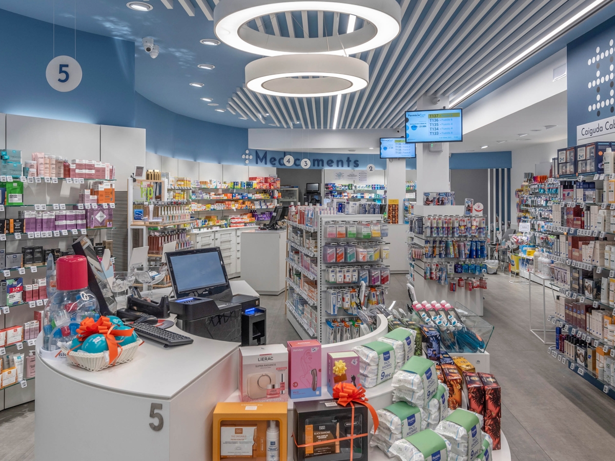 FARMACIA PILAR FONT - “SITGES CENTRE”