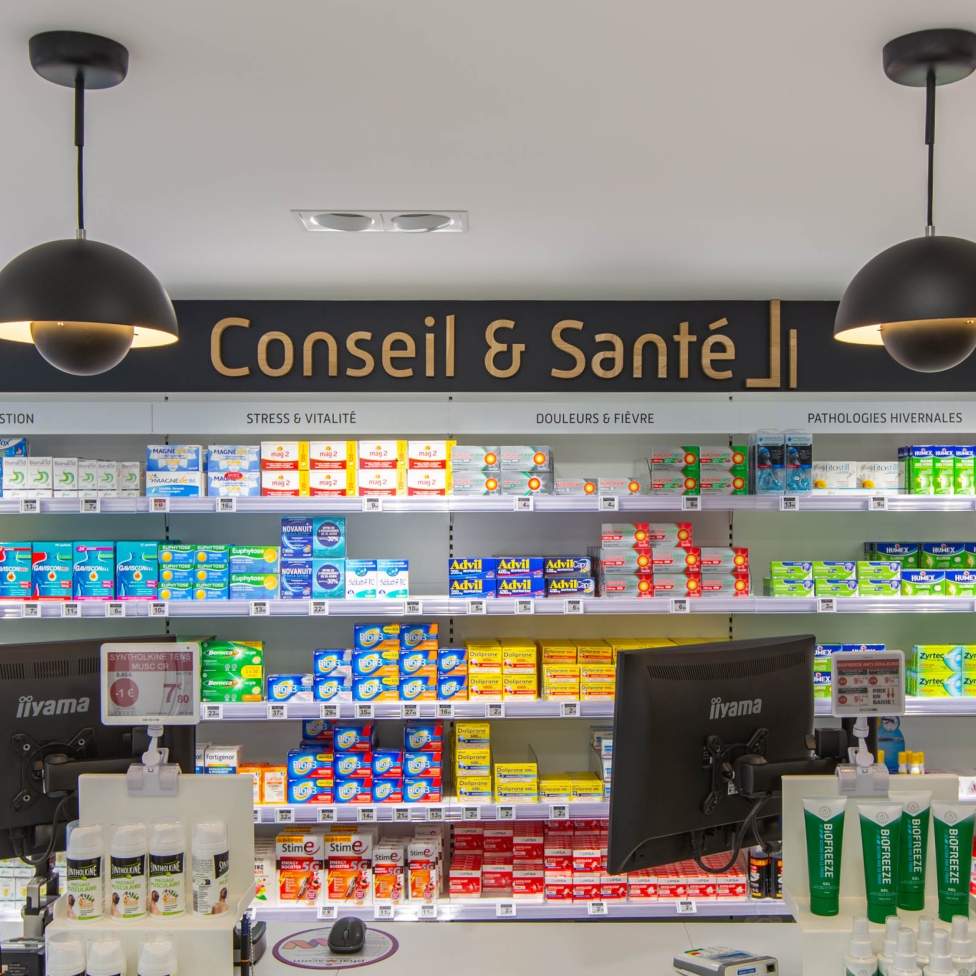 Pharmacie des Halles - Espace comptoirs