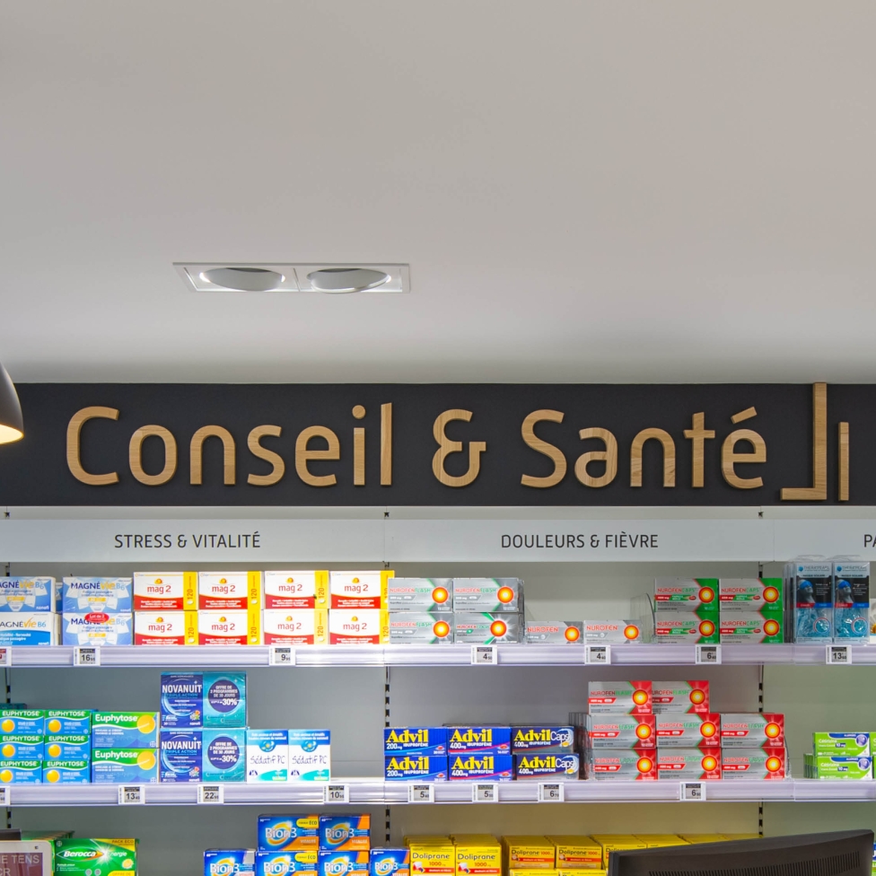 Pharmacie des Halles - Espace comptoirs